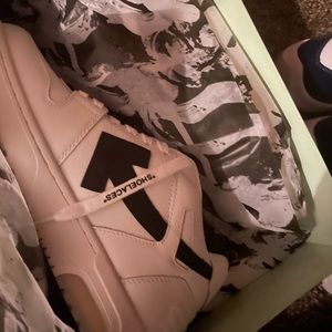 Off White Out Of Office Brand New Sneaker